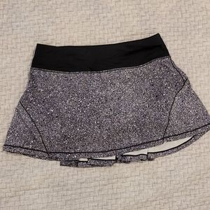 Lululemon Pace Skirt - size 4 reg